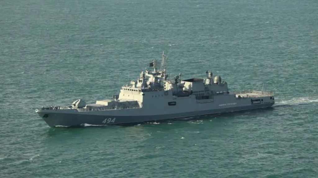 You are currently viewing Russian warship bares its teeth in English Channel